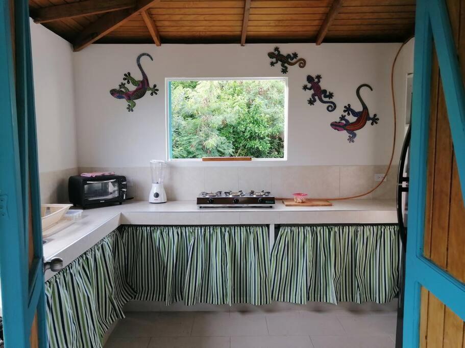 Mi Hermosa - Casa Islena A 70 Metros De La Playa Archibolds Eksteriør billede